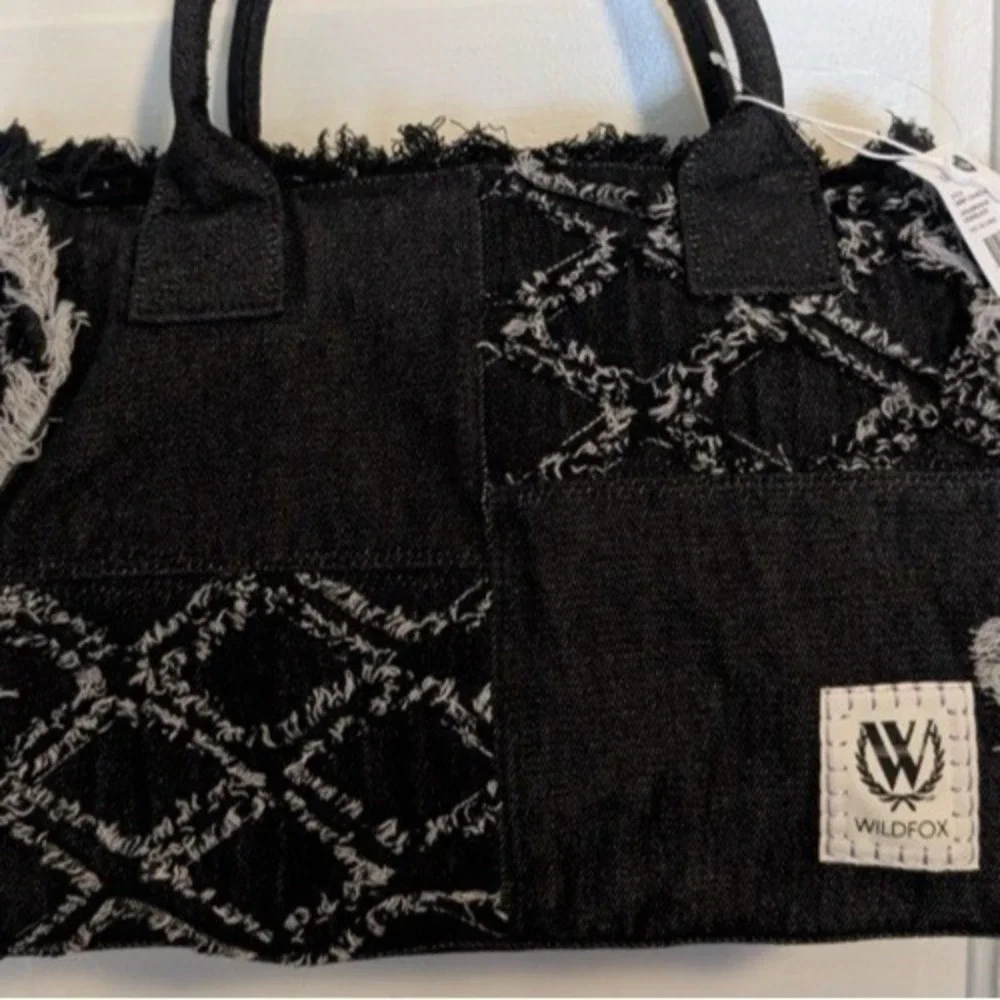 Wildfox free featuring interior